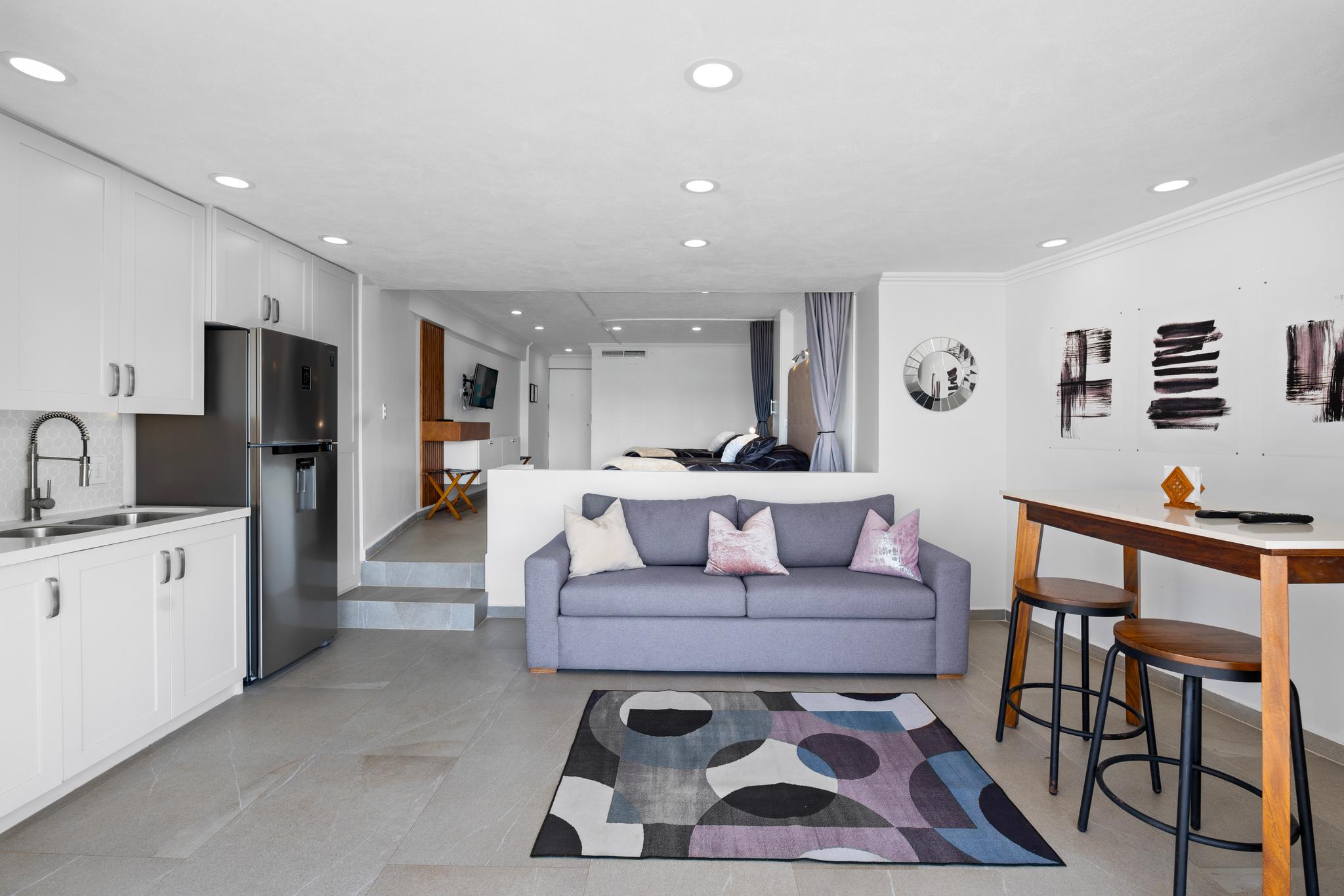 Luxury Condo just steps away from the Beach!5