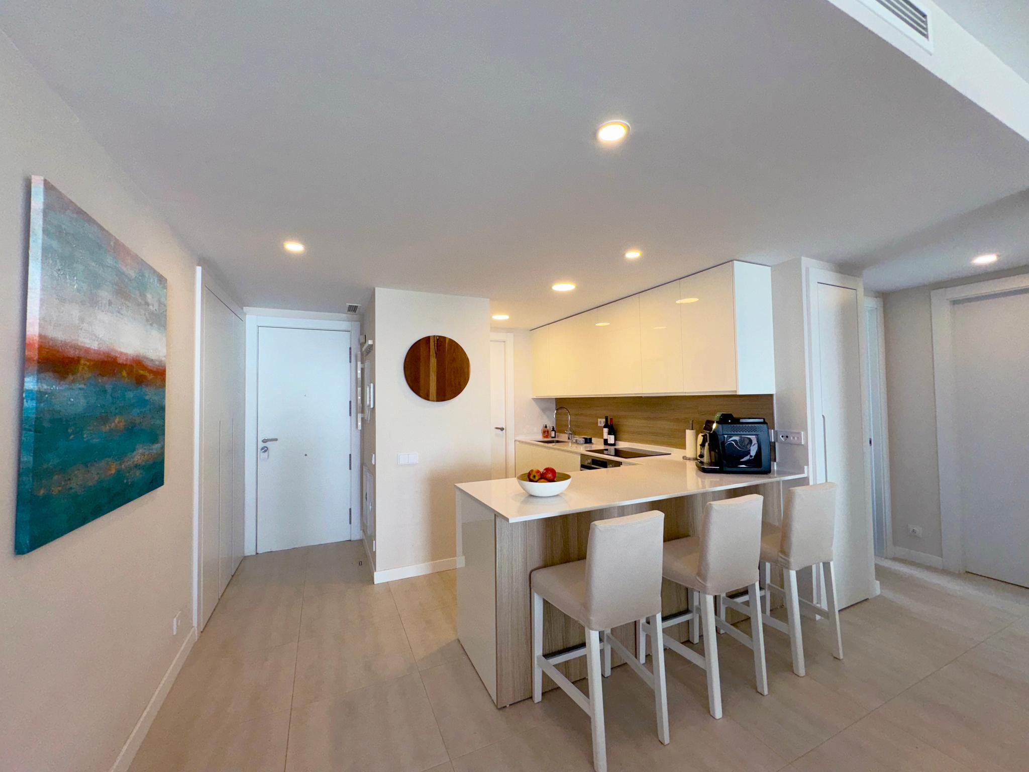 Luxurious 2-Bed Penthouse with Seaview in Estepona5