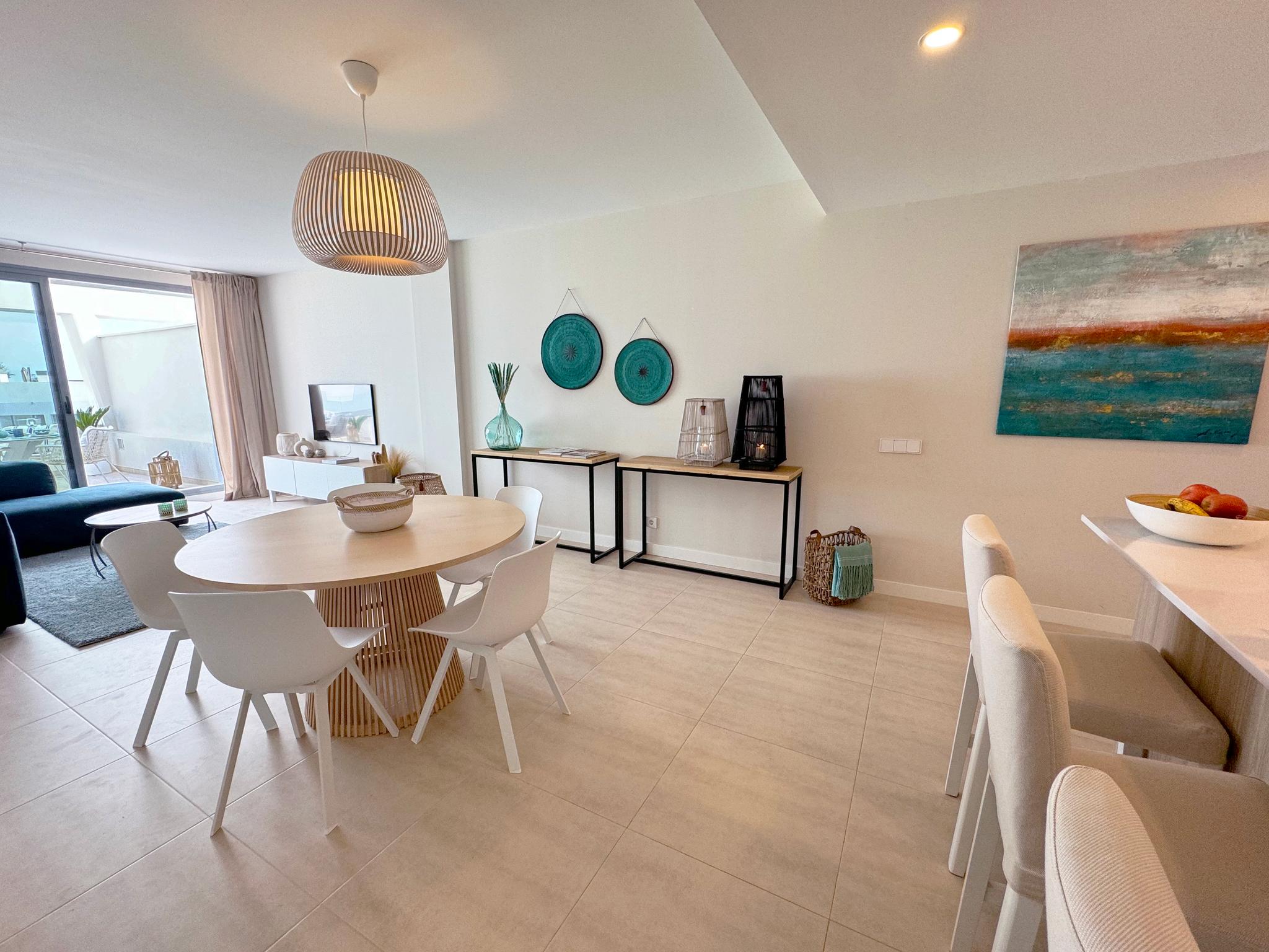 Luxurious 2-Bed Penthouse with Seaview in Estepona4