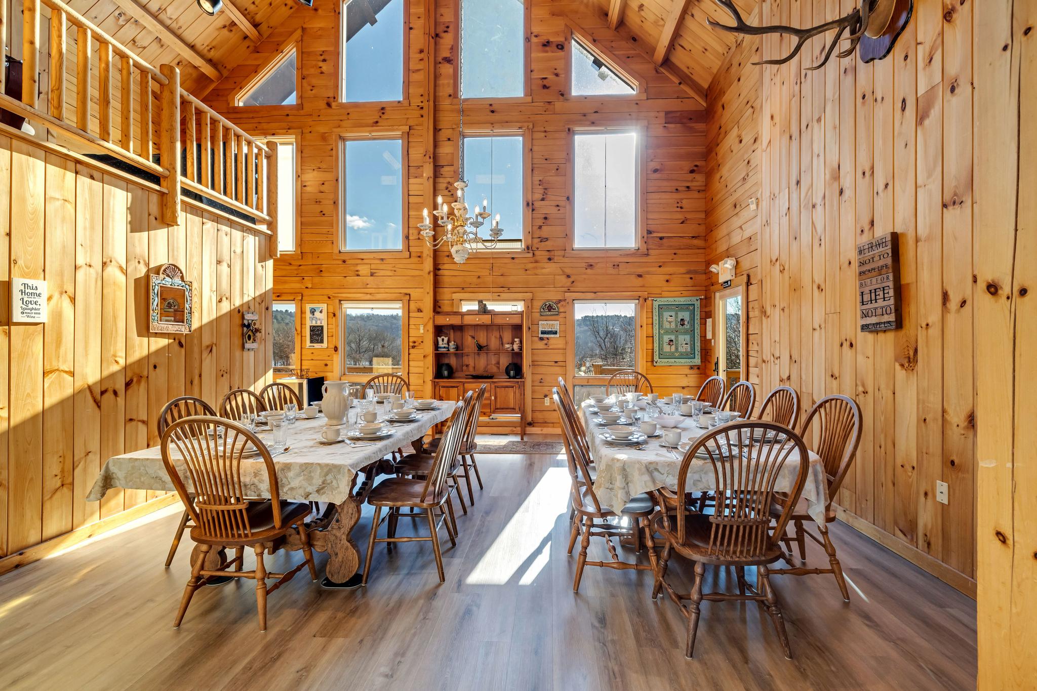 Lake View Lodge 8BD/7BA, Beltzville Lake6