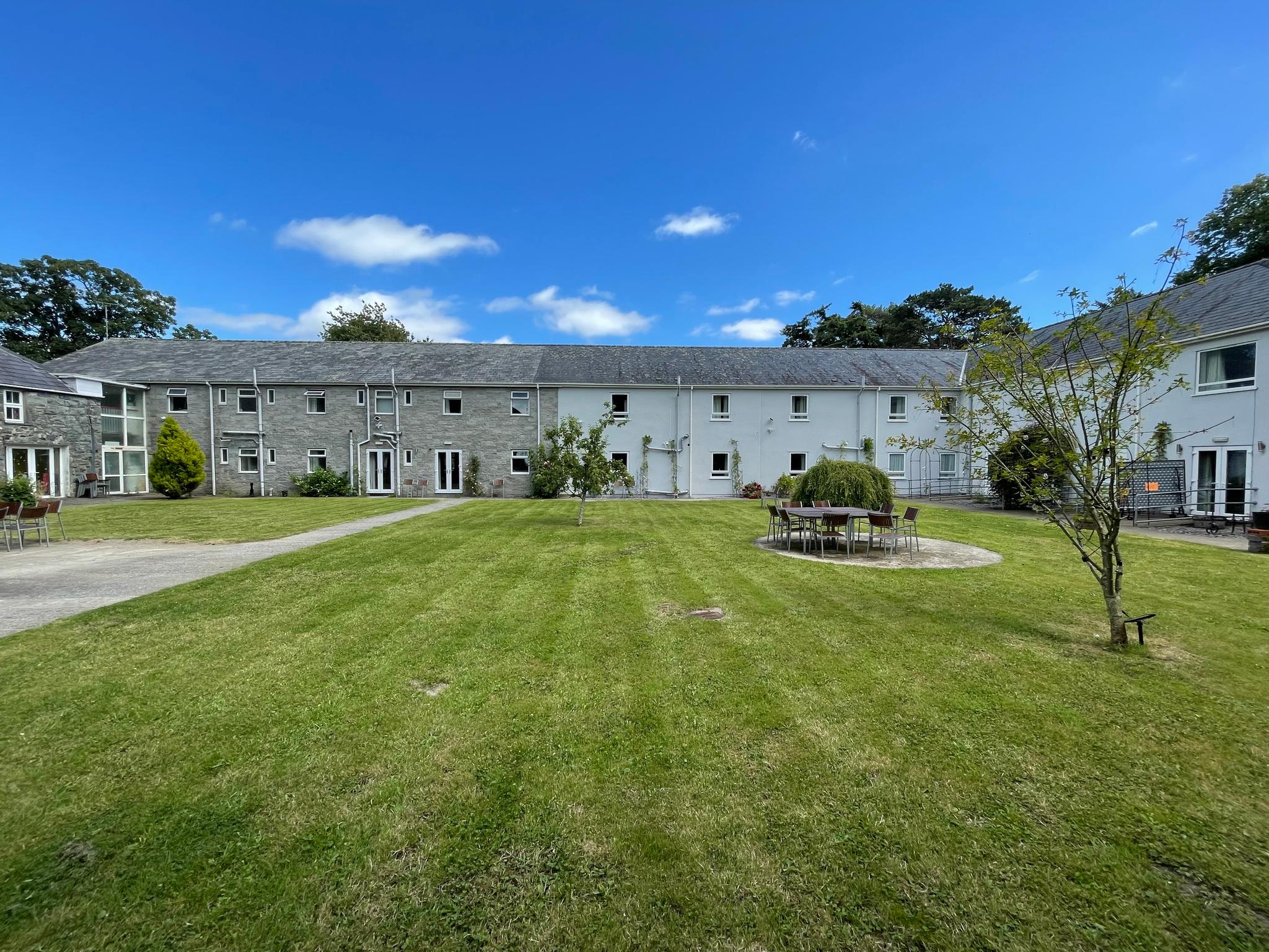 The Bevan Direct. Caernarfon3