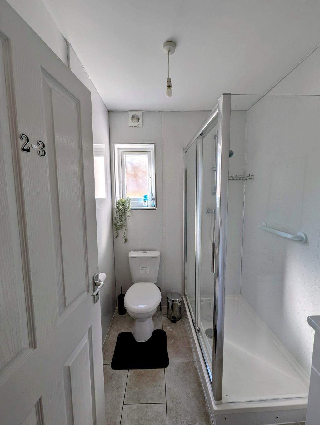 Cosy Single Room near Heathrow Airport6