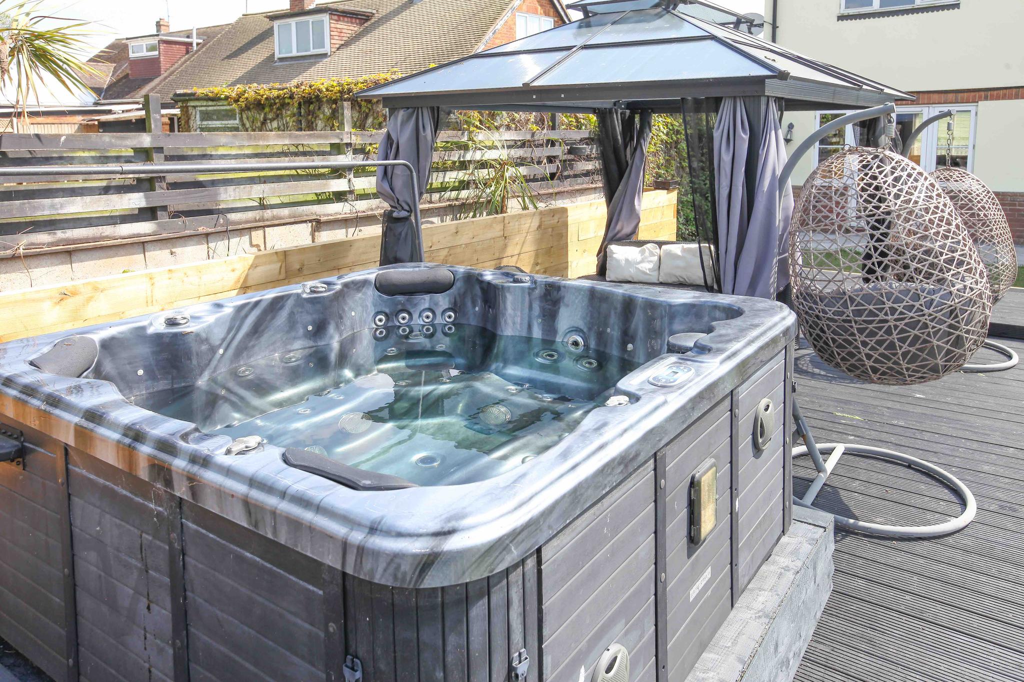 Wayside Warren - Contractors & Relocation Dream4