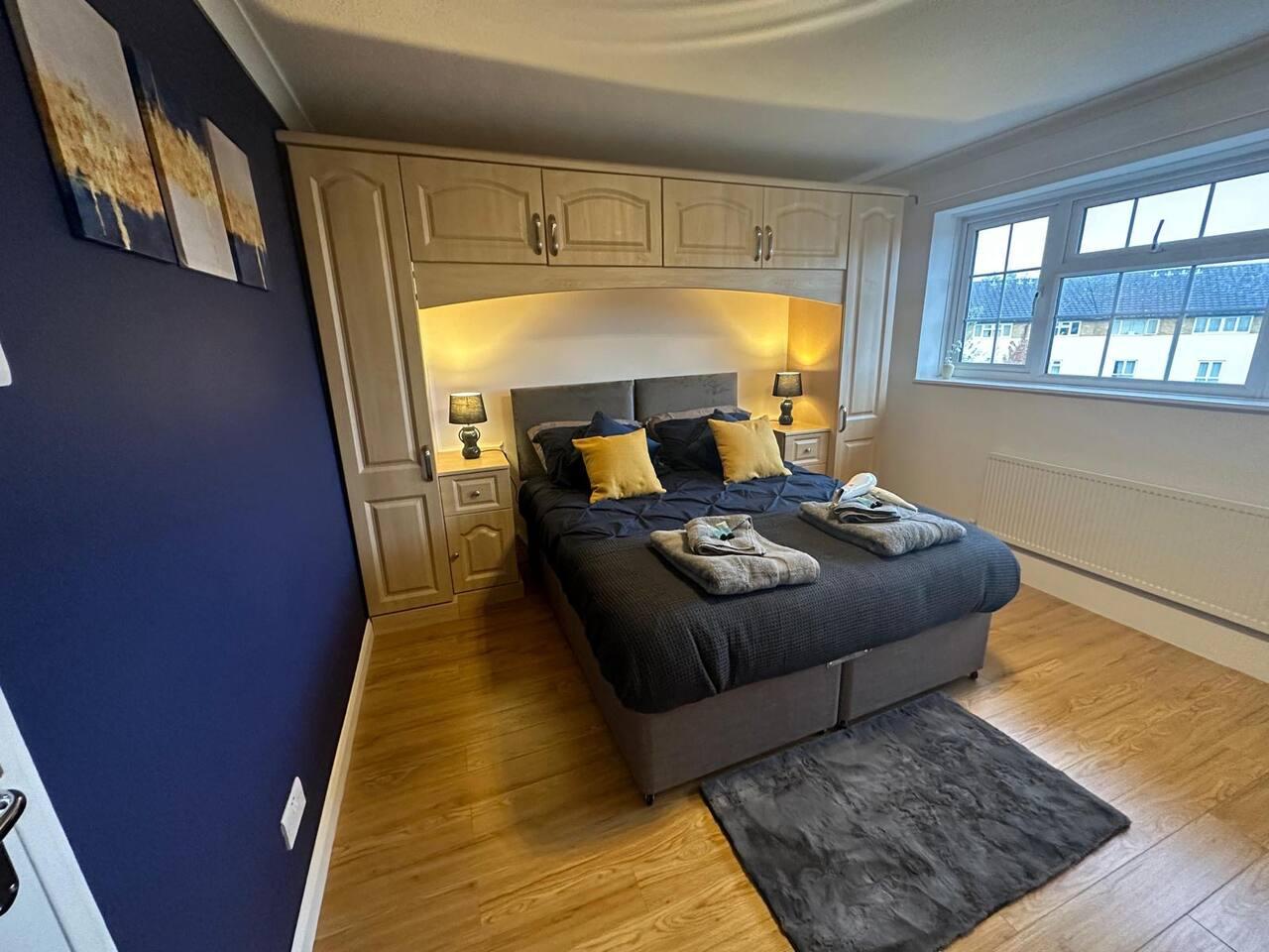Contractors Townhouse | Sleeps 9 | Free Parking6