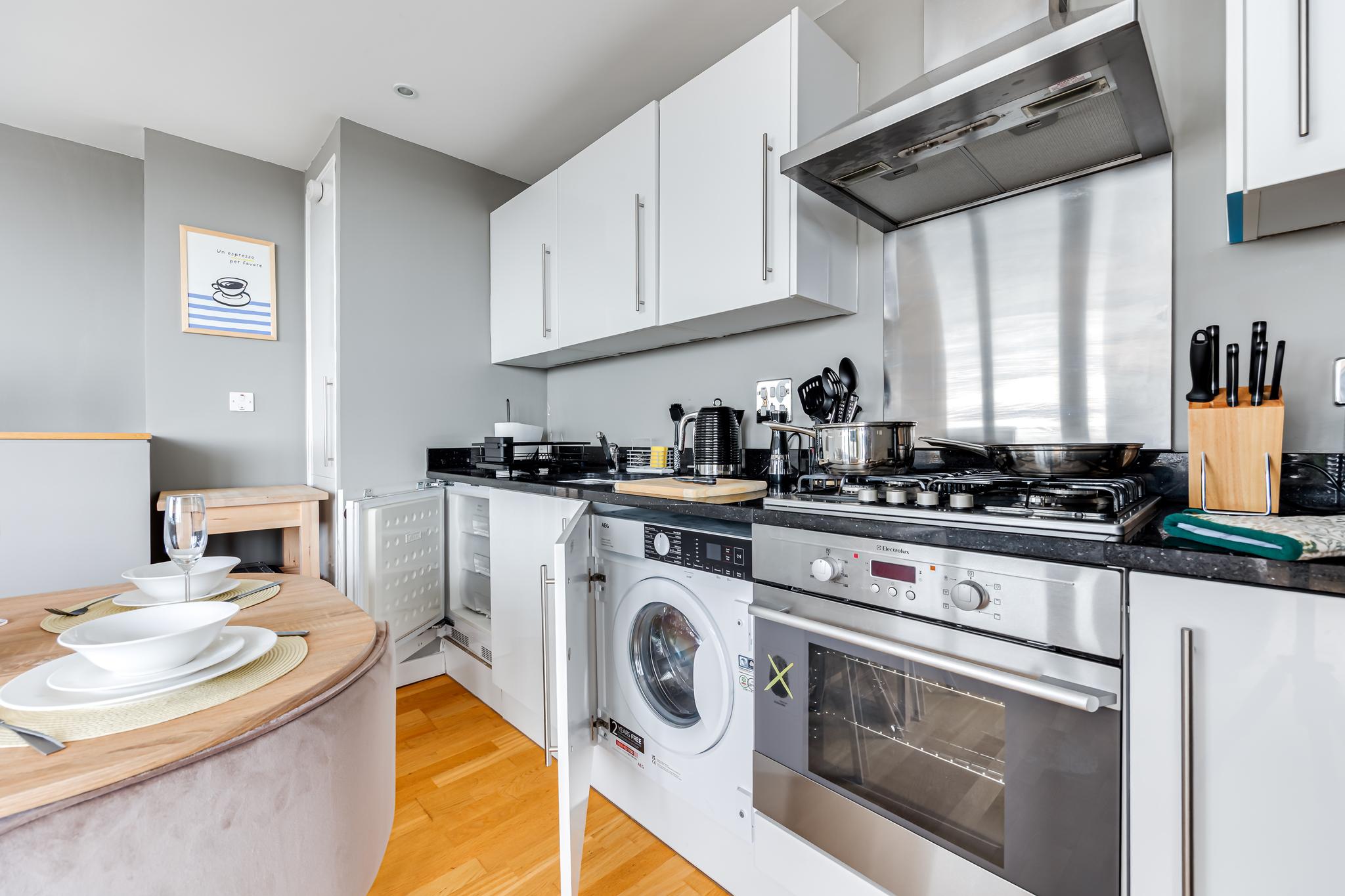 Central Lux Penthouse w/ Balcony, Terrace & Prking5