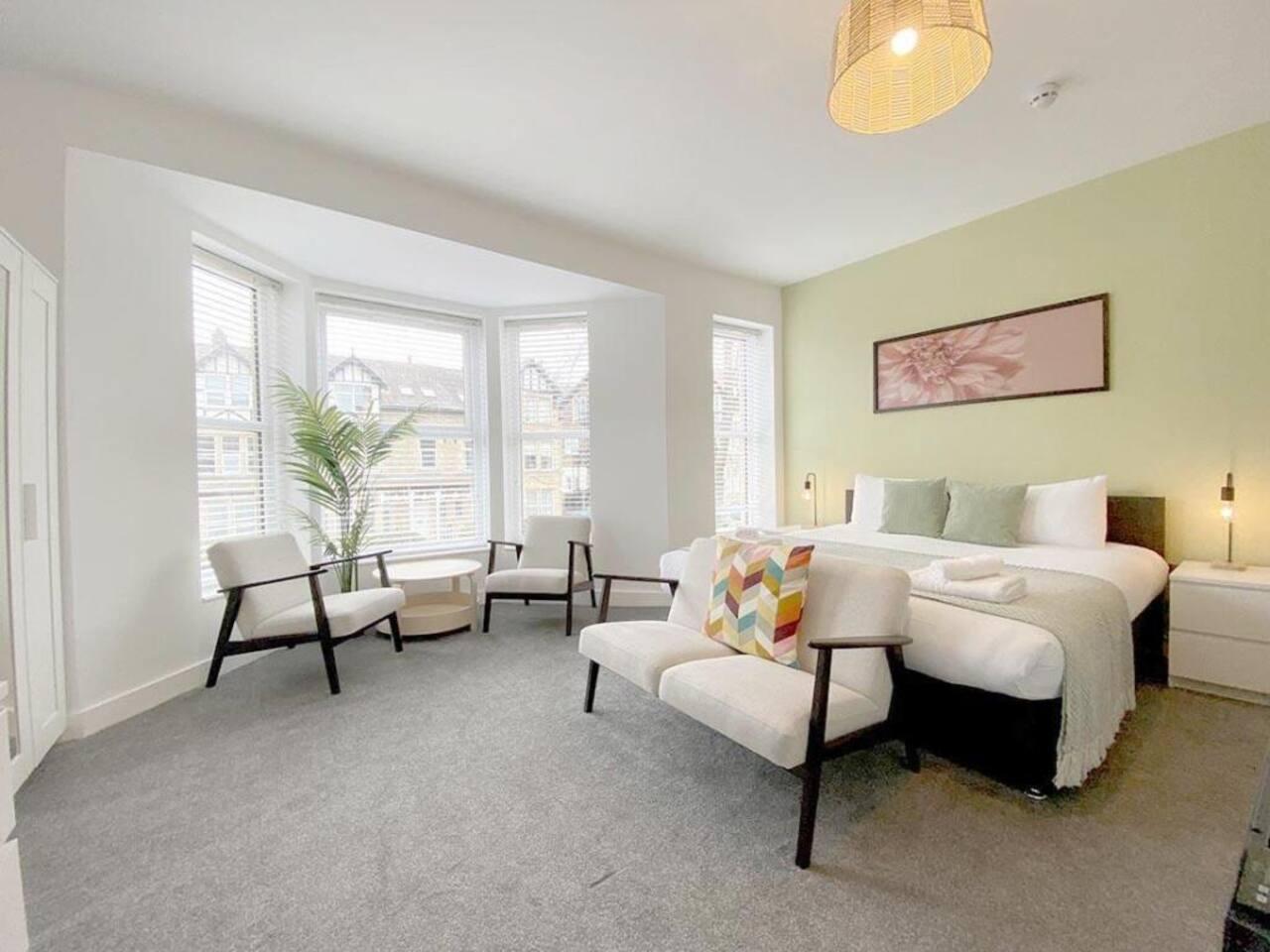 Eleven on Dragon - Boutique Hotel Rooms & Studio3