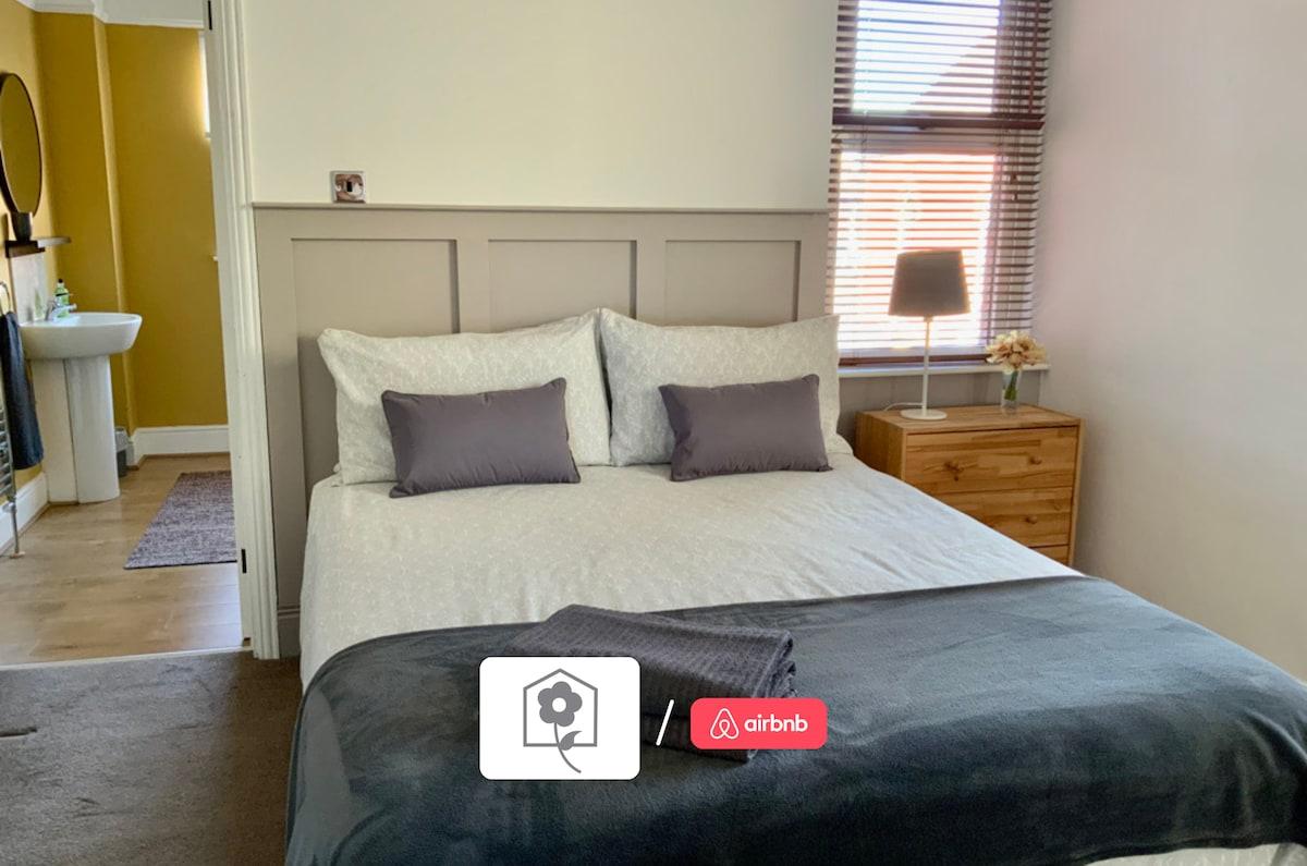 Sunny 3 bedroom Character House2