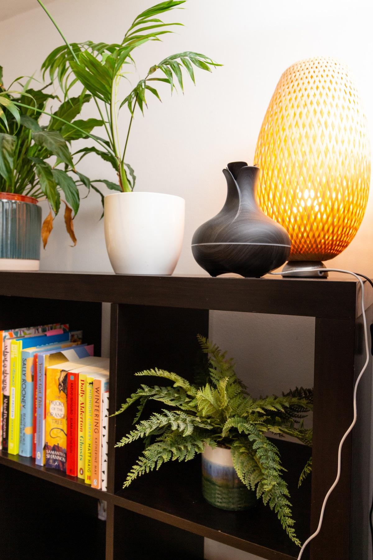 Modern Retreat: 2BD Apt with Lush Greenery5