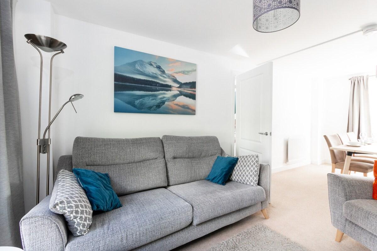 Homely 4BD Townhouse - Next to Hanley Park3