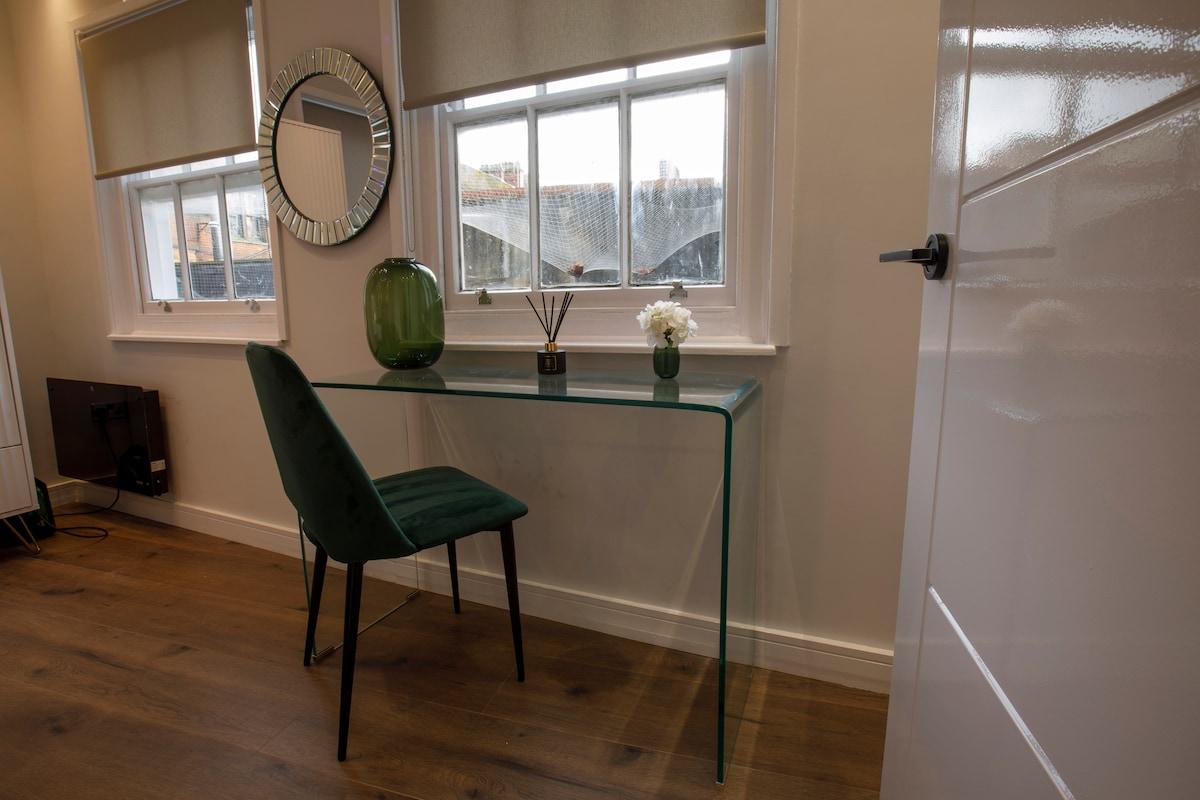 Trendy 1bed Flat Next Weymouth Beachfront3
