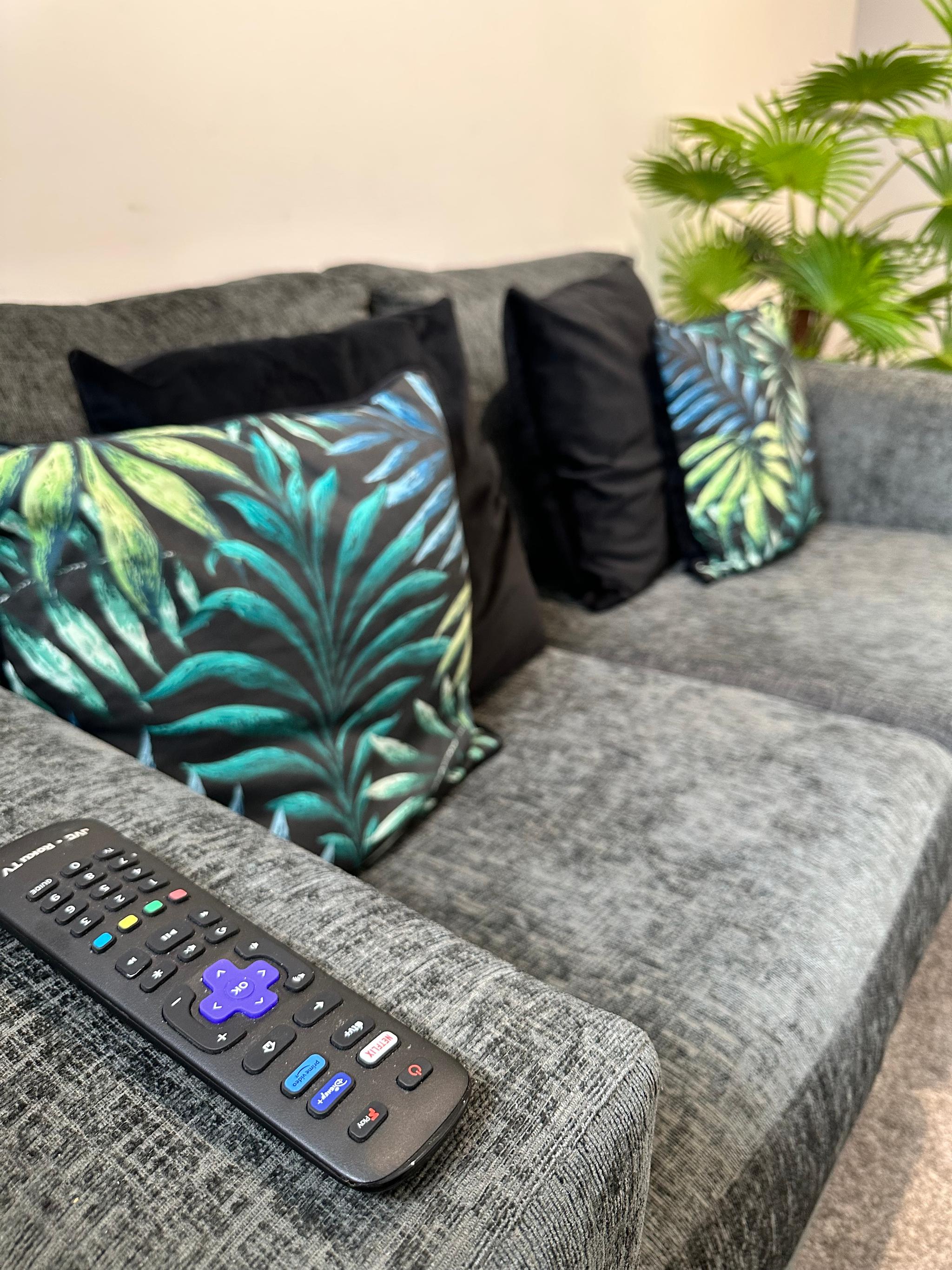 Modern and Comfortable 2 Bed Apartment2