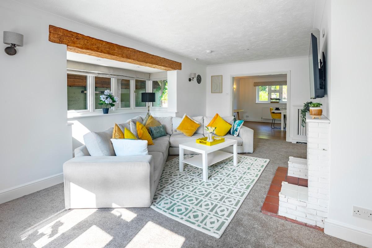 Modern Spacious 4BR Luxury Home in Epping3