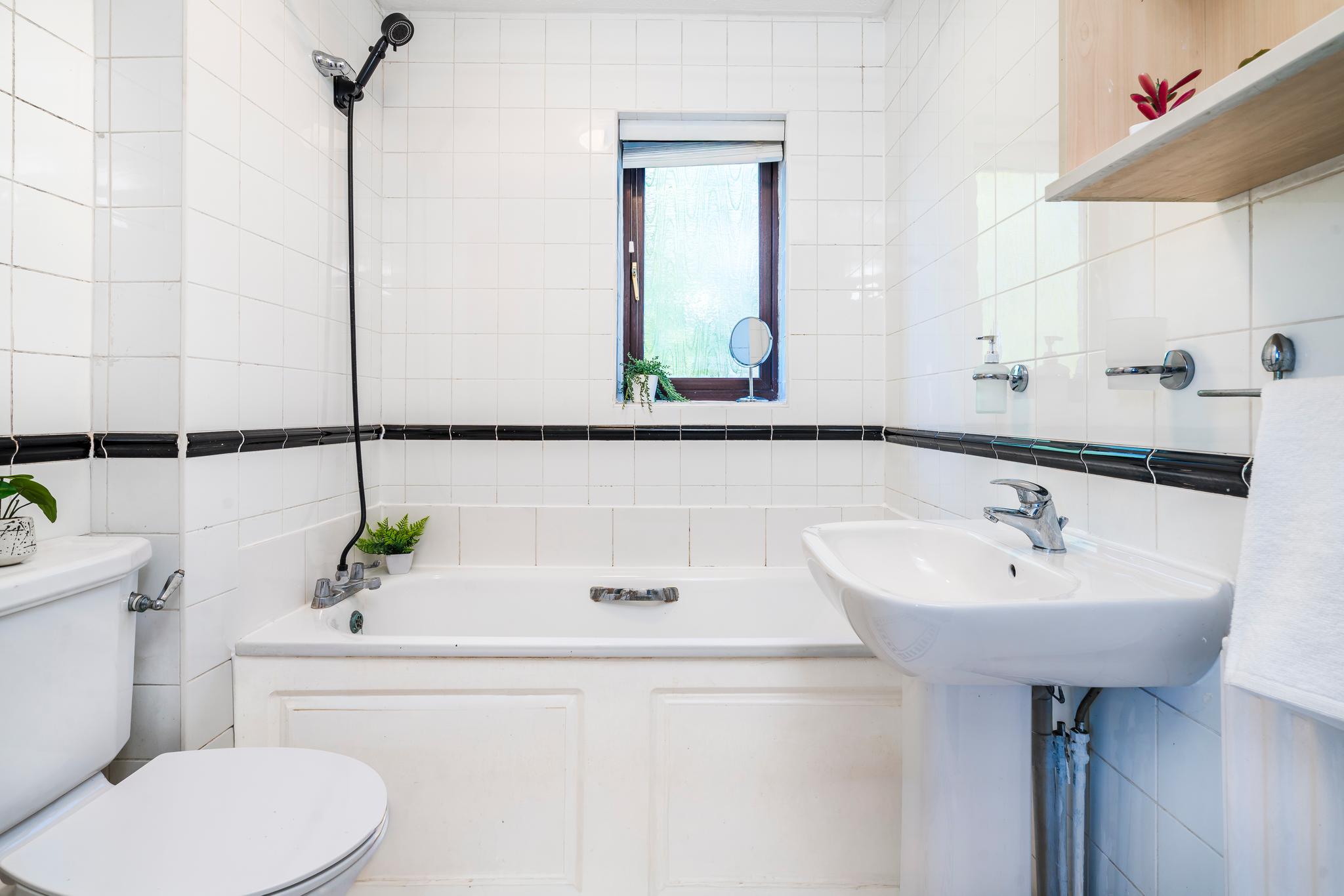 Contractor monthly stay 4BD sleeps 7 x3 parking3