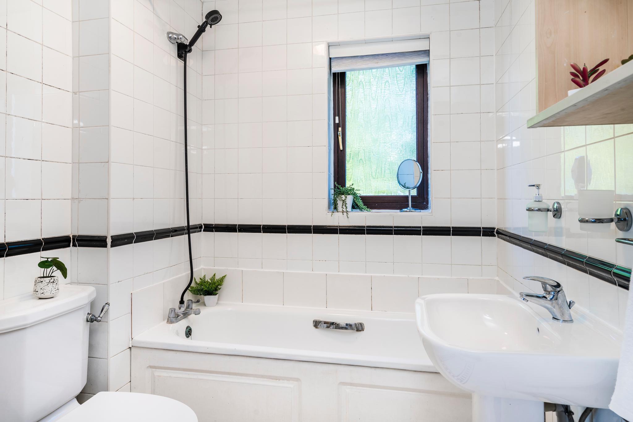 Contractor monthly stay 4BD sleeps 7 x3 parking4