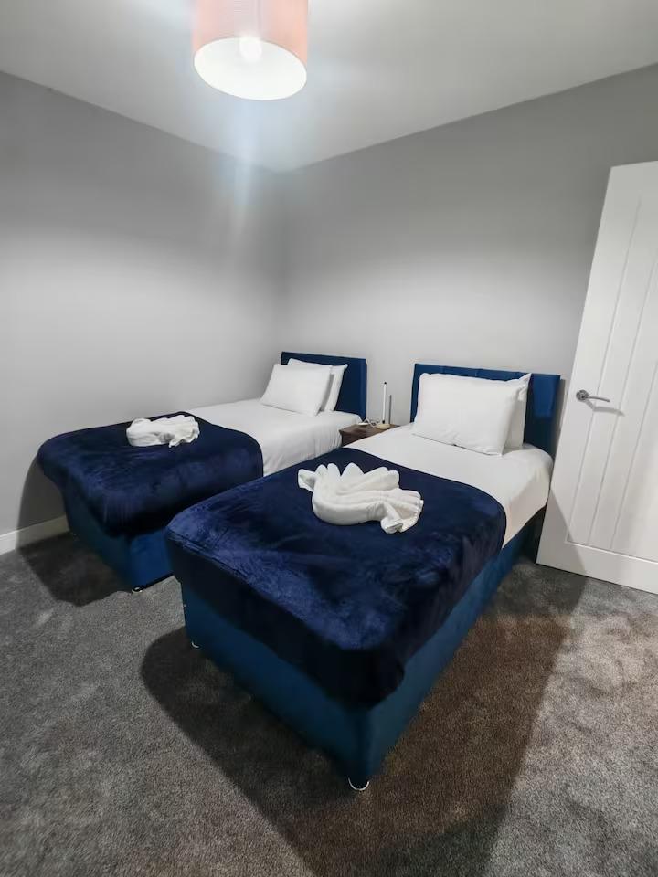 4BR By Comfy Nest Flexible Renting Wolverhampton2