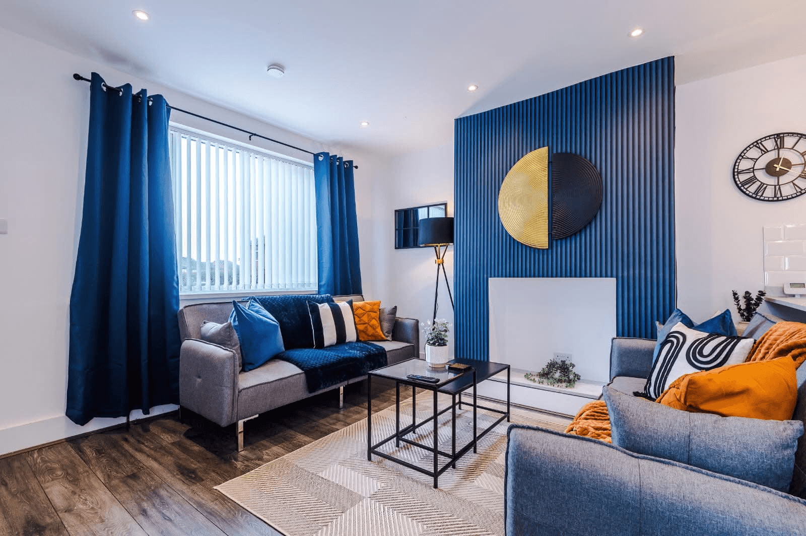 Entire 3BR Home Etihad & Co-op Live | Free Parking6