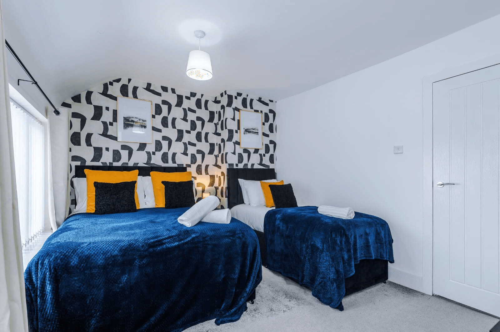 Entire 3BR Home Etihad & Co-op Live | Free Parking4