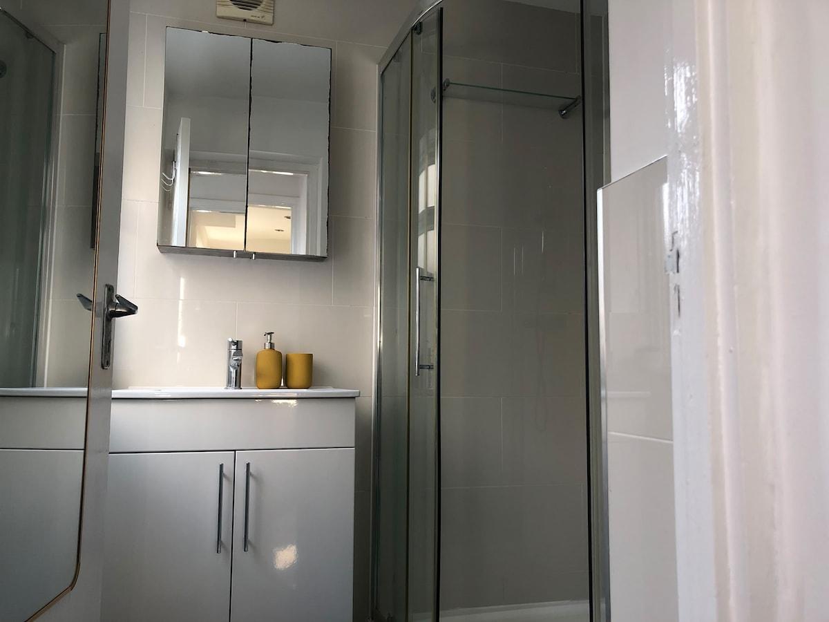 Cosy 1BR Croydon Flat with King Bed & WiFi5
